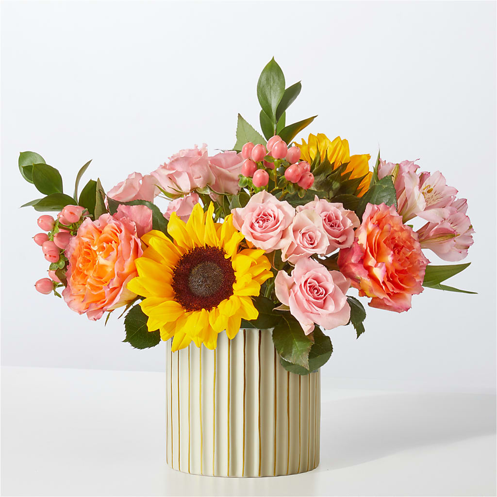 Sun's Out Bouquet – HOMETOWN TREASURES FLORAL & GIFTS, Morris OK