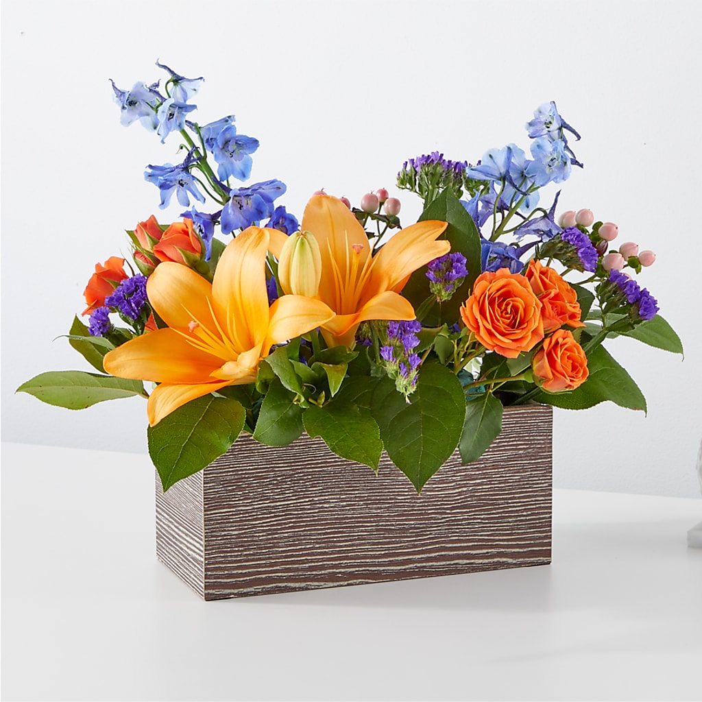 Radiant Citrus Box Bouquet – HOMETOWN TREASURES FLORAL & GIFTS, Morris OK