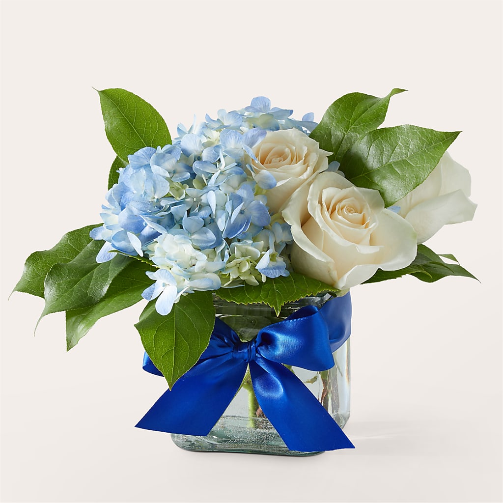 Sky Blue Delight Bouquet – HOMETOWN TREASURES FLORAL & GIFTS, Morris OK