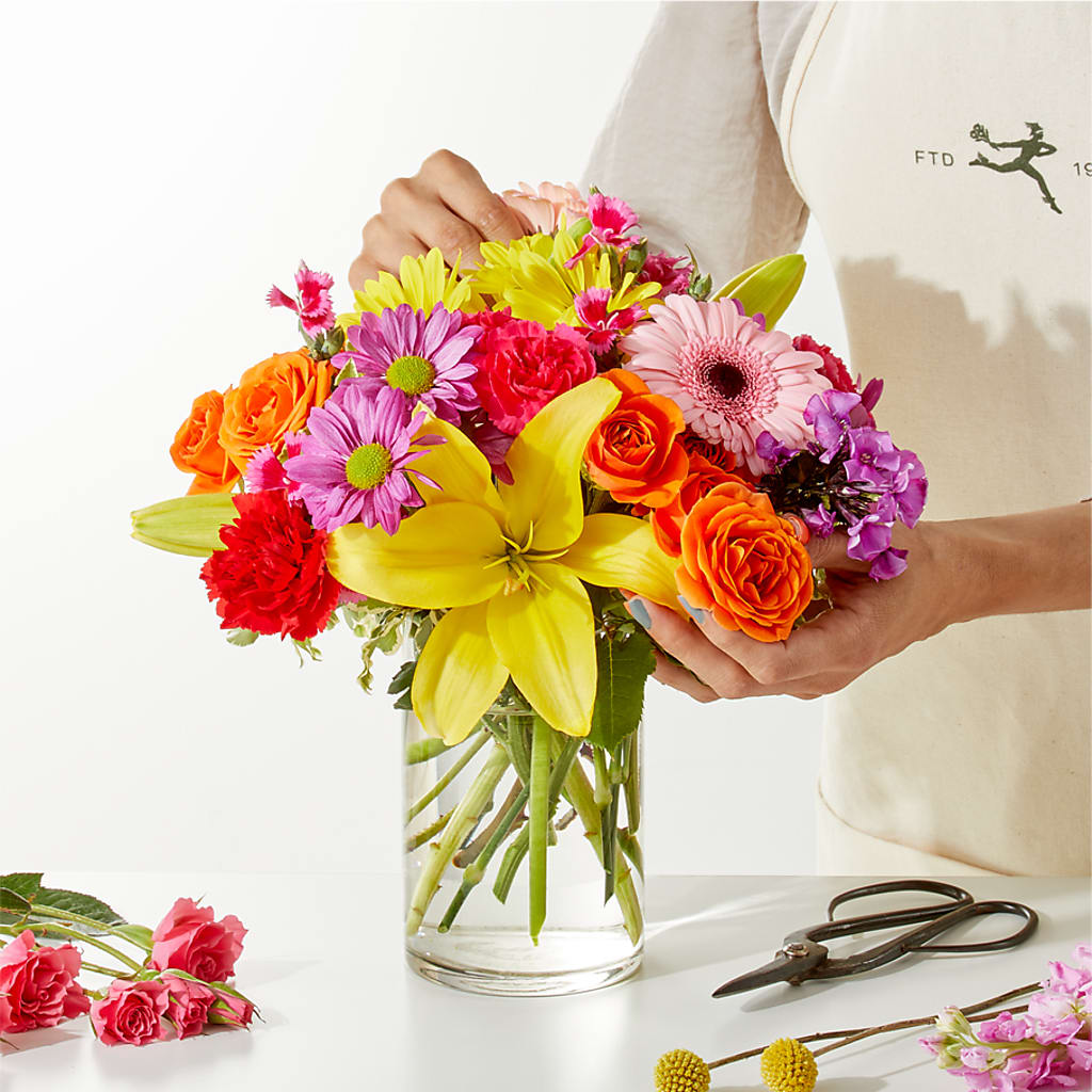 Cue the Confetti - A Florist Original – HOMETOWN TREASURES FLORAL & GIFTS, Morris OK