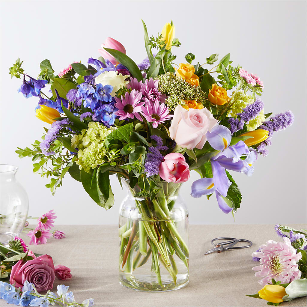 Pastel Tradition - A Florist Original – HOMETOWN TREASURES FLORAL & GIFTS, Morris OK