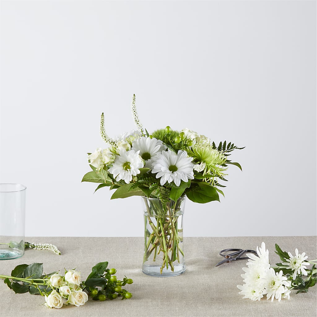 Irish Garden - A Florist Original – HOMETOWN TREASURES FLORAL & GIFTS, Morris OK