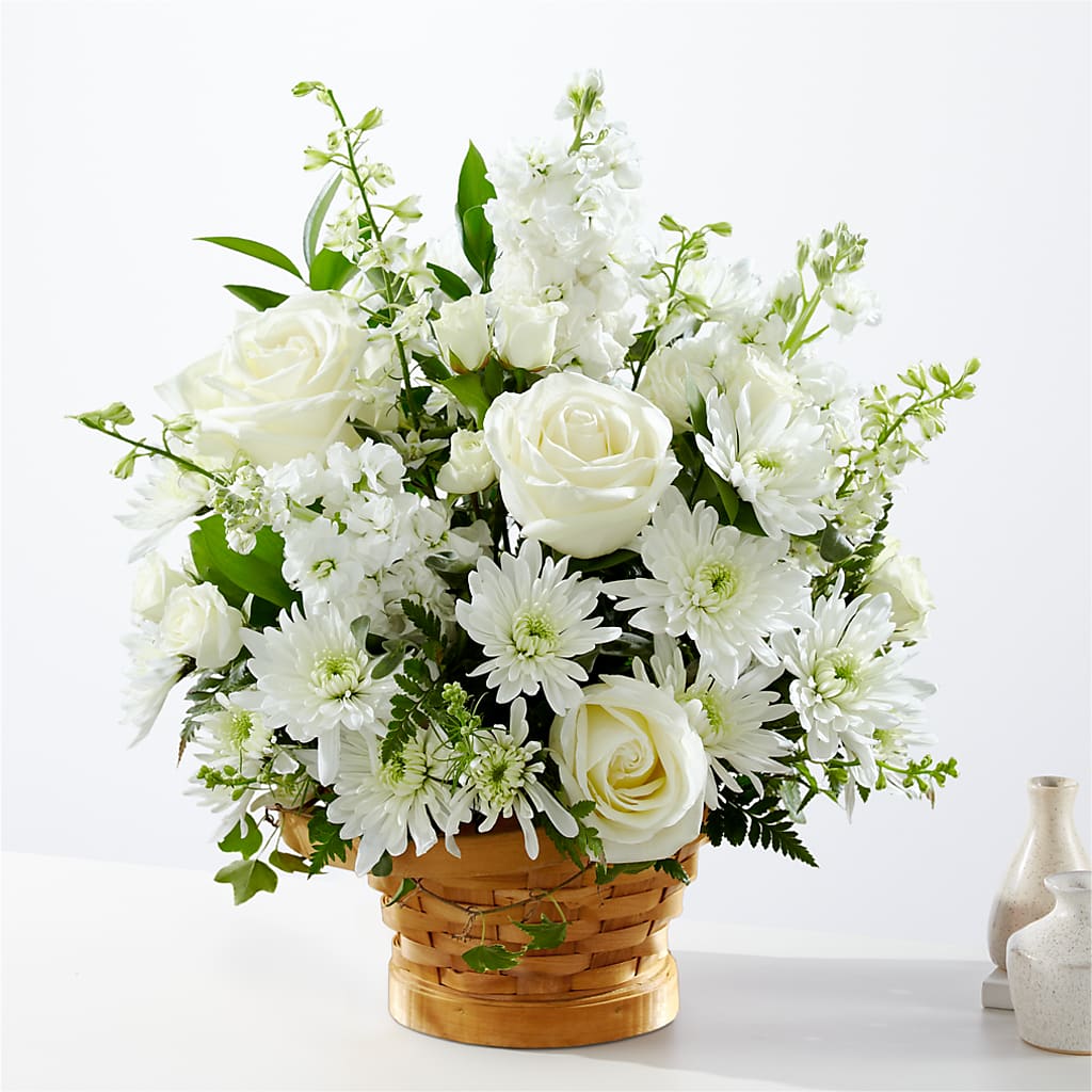 Heartfelt Condolences Arrangement – HOMETOWN TREASURES FLORAL & GIFTS, Morris OK
