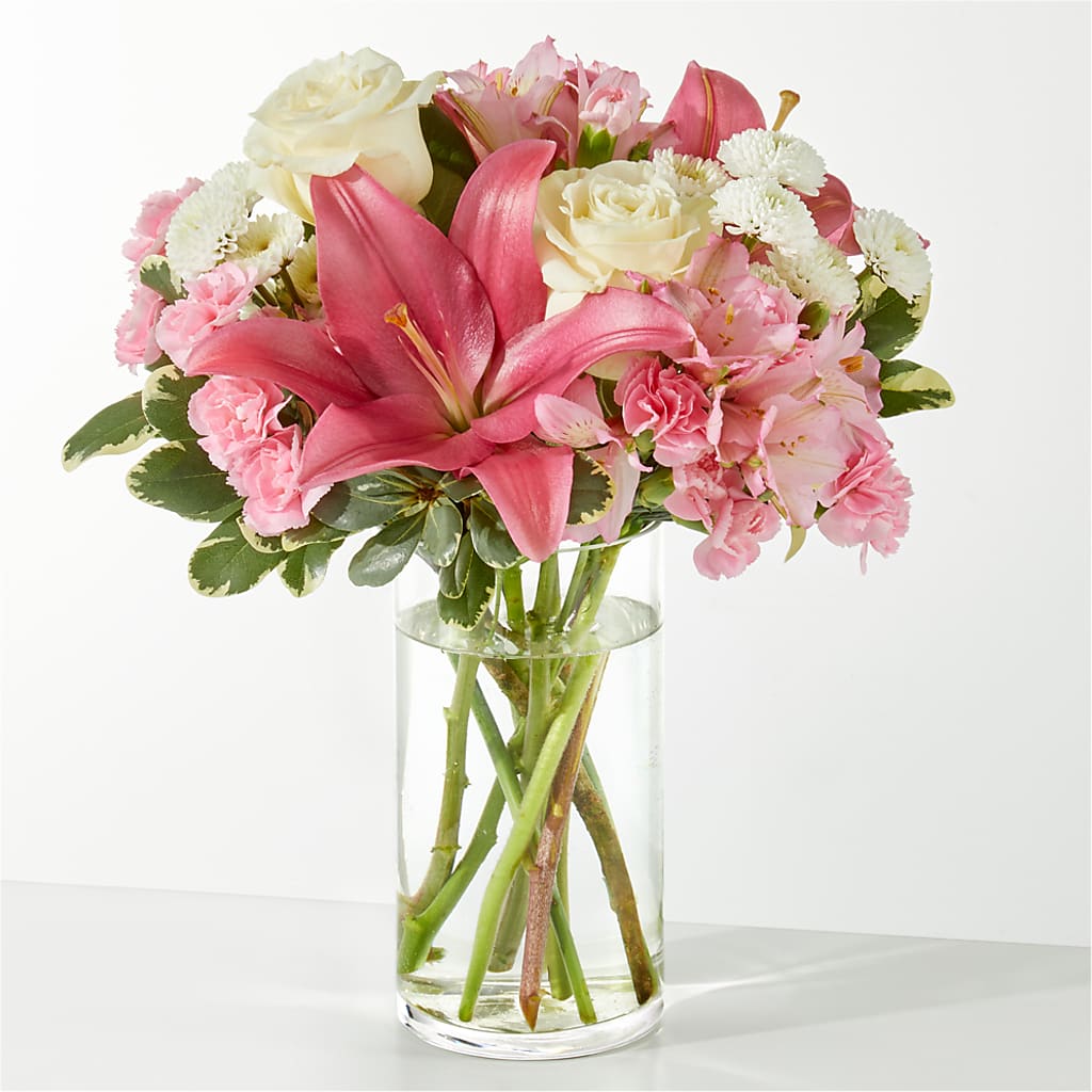 Piece of Cake Bouquet – HOMETOWN TREASURES FLORAL & GIFTS, Morris OK
