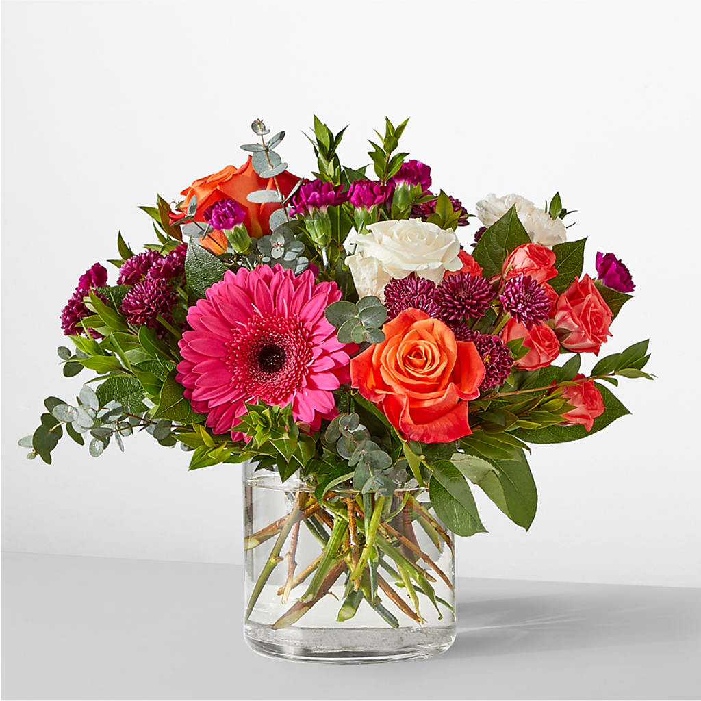 Smell the Roses Bouquet – HOMETOWN TREASURES FLORAL & GIFTS, Morris OK