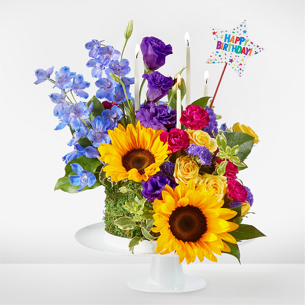Star of the Day Floral Cake – HOMETOWN TREASURES FLORAL & GIFTS, Morris OK