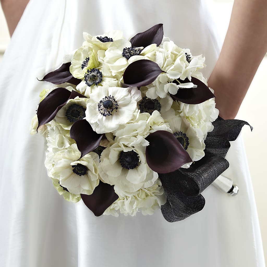 To Have and To Hold Bouquet – HOMETOWN TREASURES FLORAL & GIFTS, Morris OK