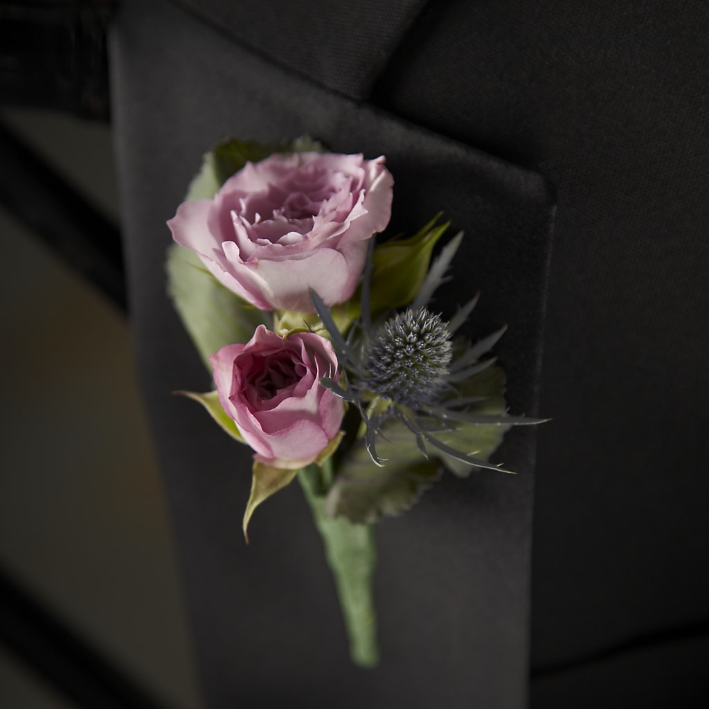 Veronica Boutonniere – HOMETOWN TREASURES FLORAL & GIFTS, Morris OK