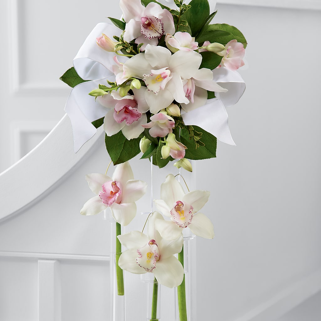 Perfect Entrance Pew Arrangement – HOMETOWN TREASURES FLORAL & GIFTS, Morris OK