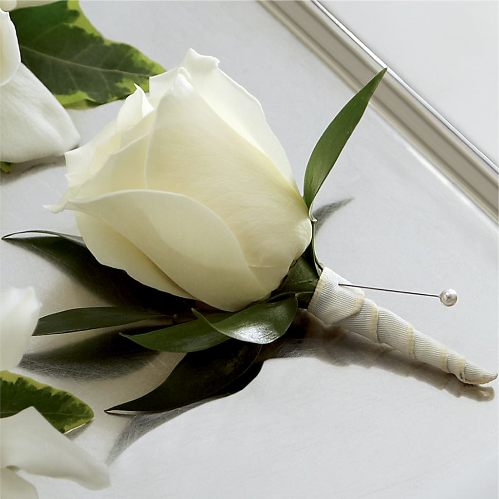 White Rose Boutonniere – HOMETOWN TREASURES FLORAL & GIFTS, Morris OK
