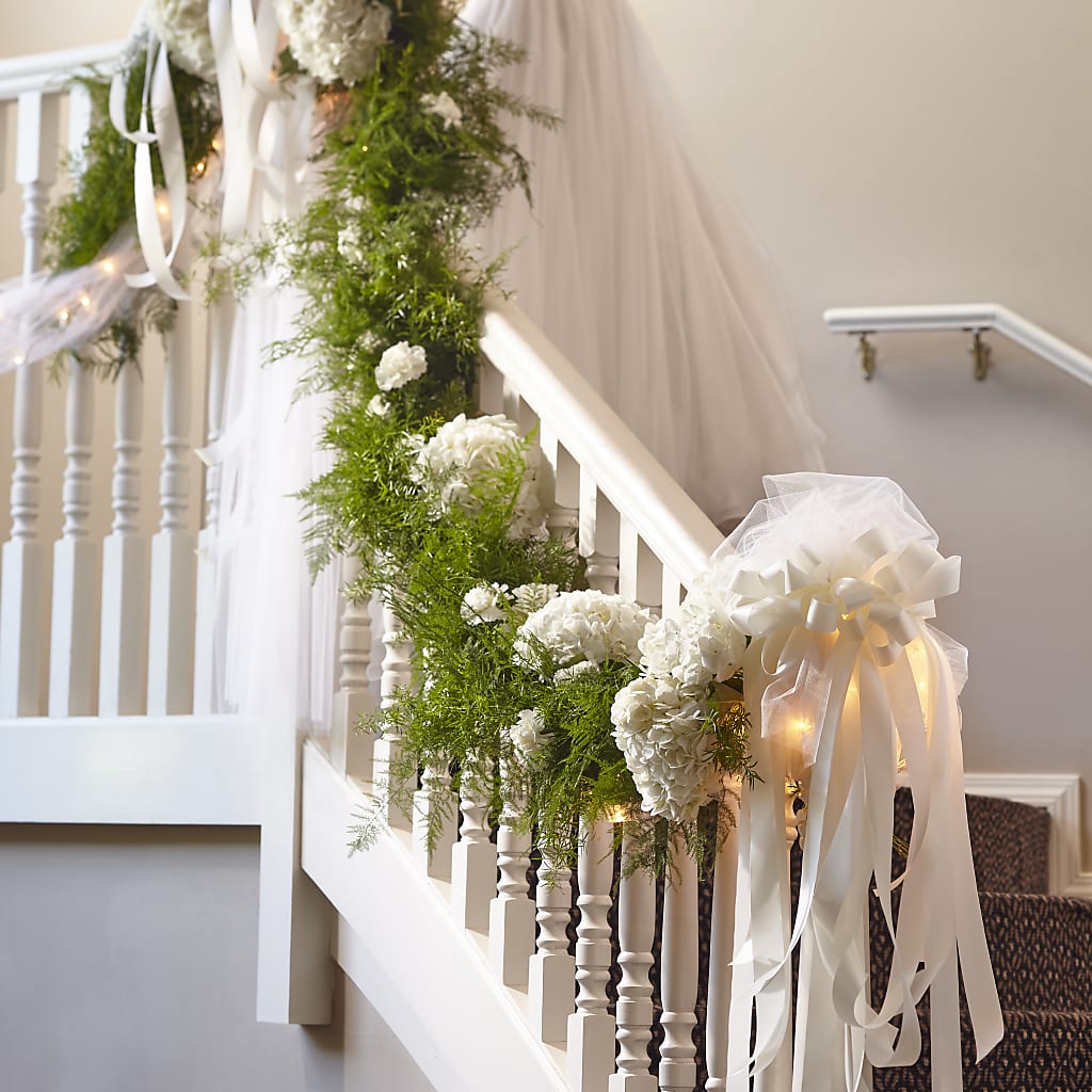 Champagne Dreams Garland – HOMETOWN TREASURES FLORAL & GIFTS, Morris OK