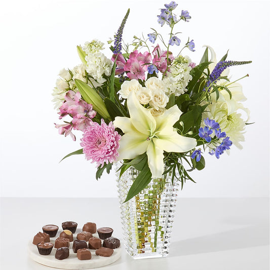 Winter Celebration Bouquet – HOMETOWN TREASURES FLORAL & GIFTS, Morris OK