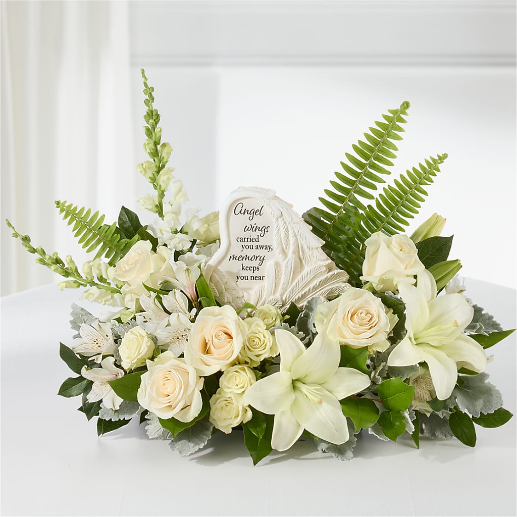 Holding You Close Arrangement – HOMETOWN TREASURES FLORAL & GIFTS, Morris OK