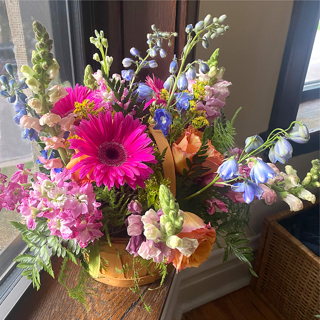 Garden of Life Basket – HOMETOWN TREASURES FLORAL & GIFTS, Morris OK
