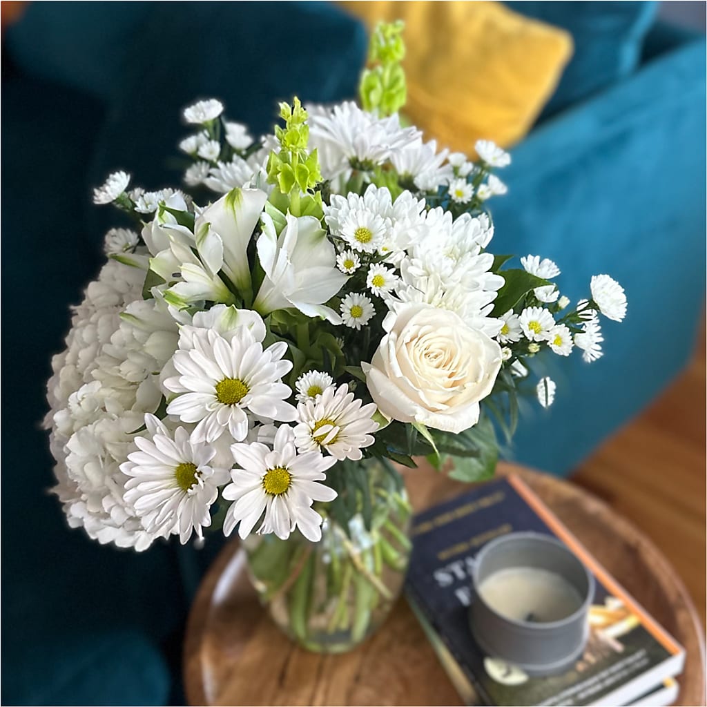 Classic Ivory – A Florist Original – HOMETOWN TREASURES FLORAL & GIFTS, Morris OK