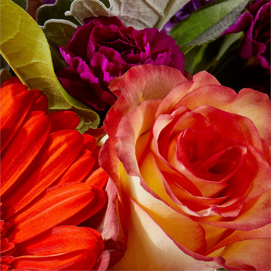 Sangria Bouquet – HOMETOWN TREASURES FLORAL & GIFTS, Morris OK