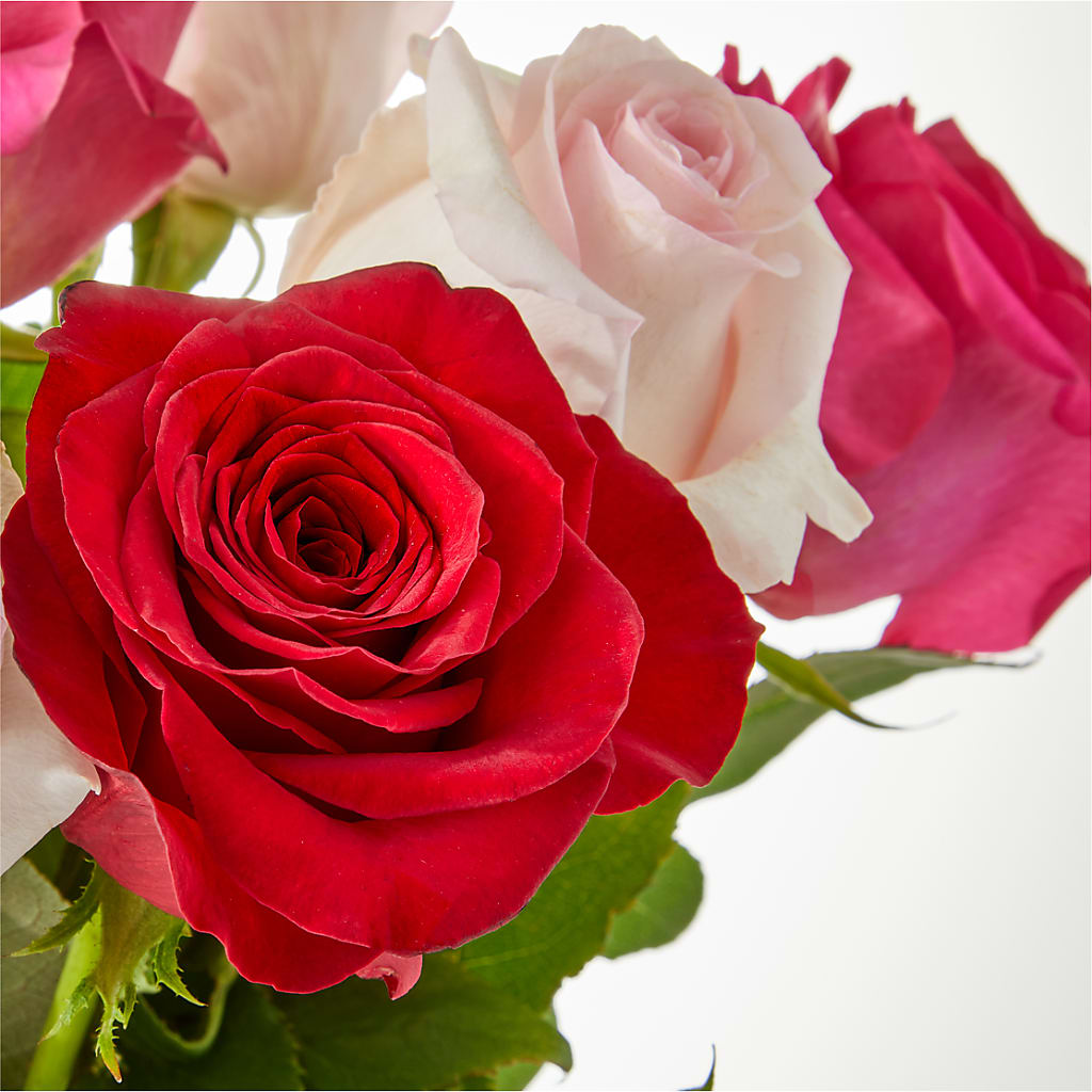 Charming Rose Bouquet – HOMETOWN TREASURES FLORAL & GIFTS, Morris OK