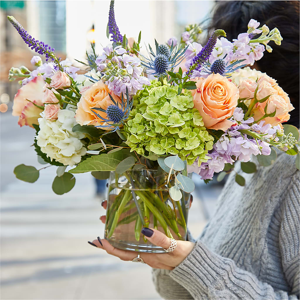 Porch Swing Bouquet – HOMETOWN TREASURES FLORAL & GIFTS, Morris OK