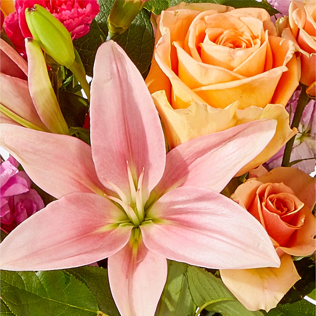 Bisous Bouquet – HOMETOWN TREASURES FLORAL & GIFTS, Morris OK