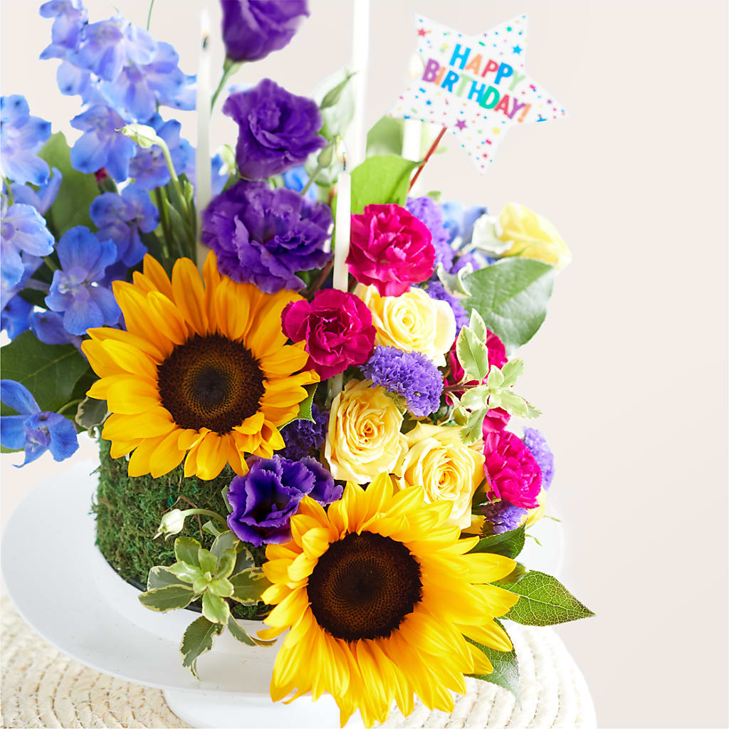 Star of the Day Floral Cake – HOMETOWN TREASURES FLORAL & GIFTS, Morris OK