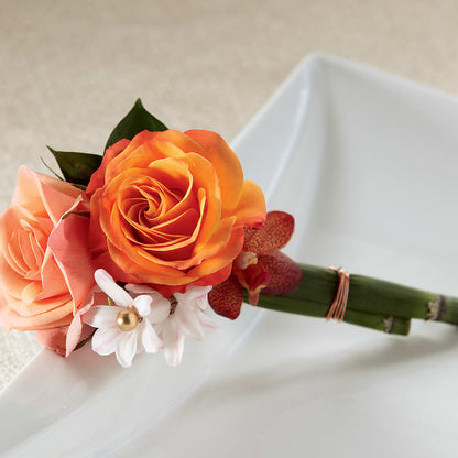 Sunset Dream Boutonniere – HOMETOWN TREASURES FLORAL & GIFTS, Morris OK