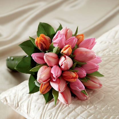 Embraceable Bouquet – HOMETOWN TREASURES FLORAL & GIFTS, Morris OK