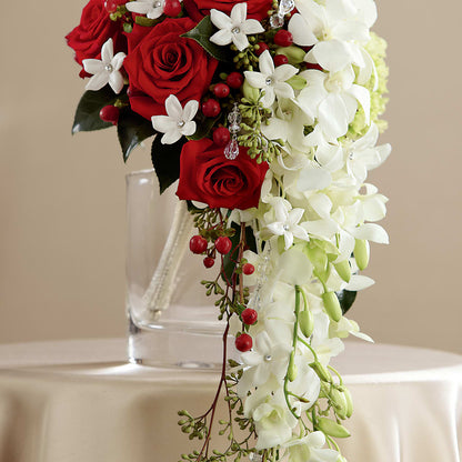 Here Comes the Bride Bouquet – HOMETOWN TREASURES FLORAL & GIFTS, Morris OK